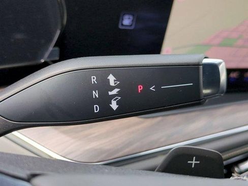 New 2025 Chevrolet Suburban Premier RWD image 16