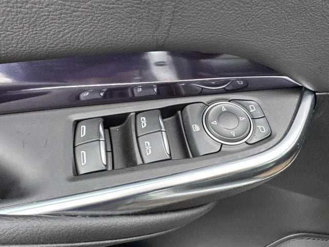 Certified 2023 Cadillac XT4 Luxury w/ Cold Weather Package AWD/4WD image 8