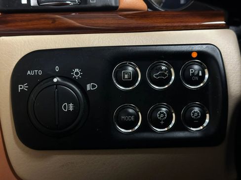 Used 2013 Maserati GranTurismo Sport RWD image 27