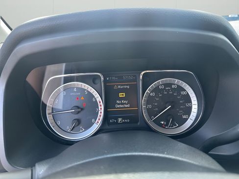 Used 2019 Nissan Titan S image 23