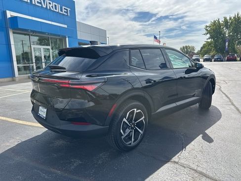 New 2026 Chevrolet Equinox EV LT image 3