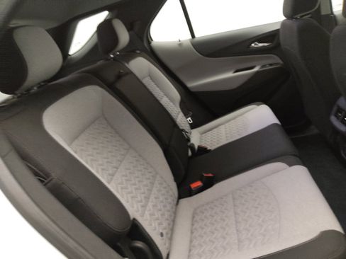 Used 2024 Chevrolet Equinox LS FWD image 19