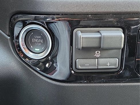 New 2026 Chevrolet Silverado 2500 ZR2 image 16