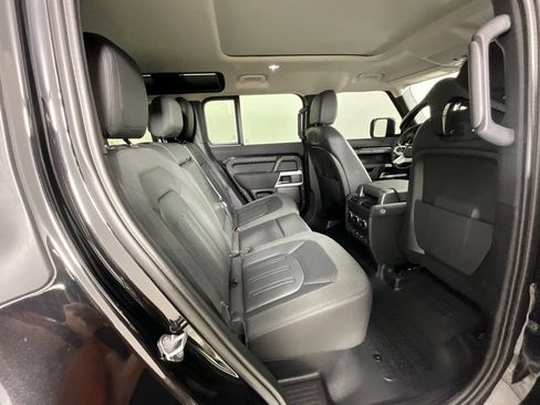 Used 2021 Land Rover Defender 110 SE image 24