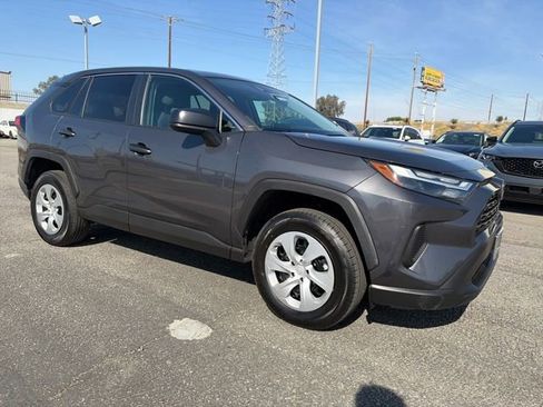 Used 2024 Toyota RAV4 LE AWD/4WD image 7