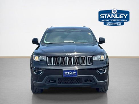 Used 2019 Jeep Grand Cherokee Laredo AWD/4WD image 3