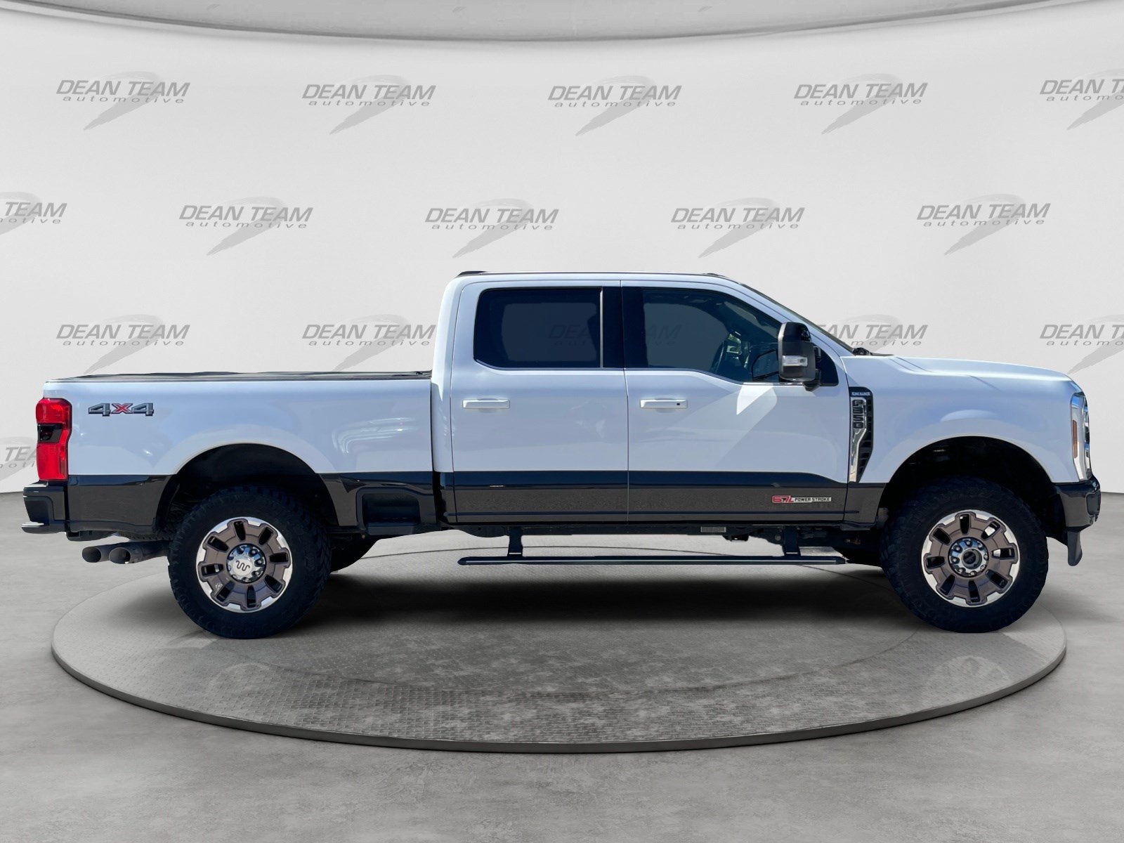 Used 2024 Ford F350 King Ranch AWD/4WD image 10