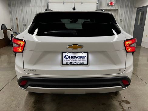 New 2026 Chevrolet Trax LT image 4