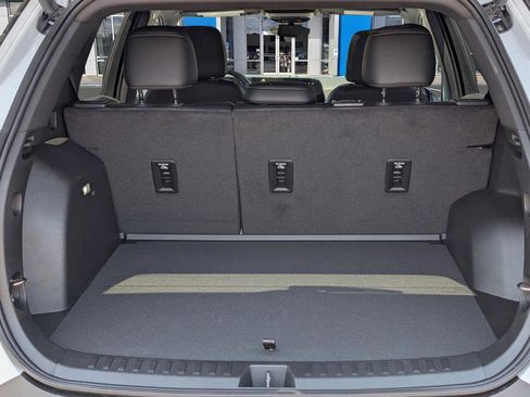 New 2026 Chevrolet Equinox LT w/ Convenience Package II FWD image 10