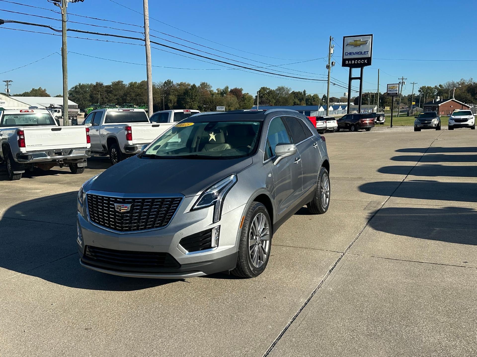 Used 2025 Cadillac XT5 Premium Luxury AWD/4WD image 3