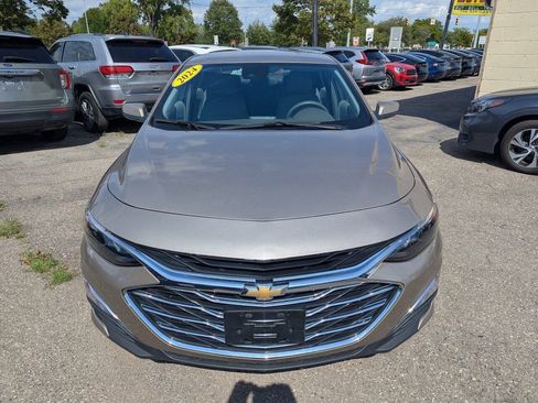 Used 2024 Chevrolet Malibu LS FWD image 2