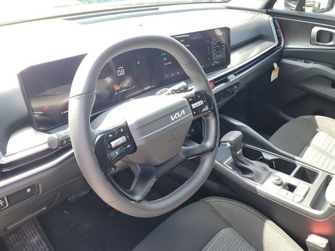 New 2026 Kia Sorento LX FWD image 22