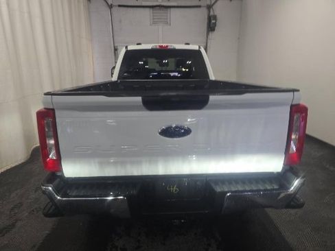Used 2023 Ford F250 XLT w/ FX4 Off-Road Package image 5
