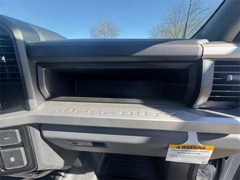 New 2025 Ford F550 4x4 Regular Cab Super Duty image 14