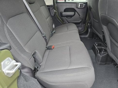 Used 2022 Jeep Wrangler Unlimited Sport image 33