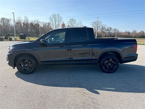 Used 2025 Honda Ridgeline Black Edition image 10