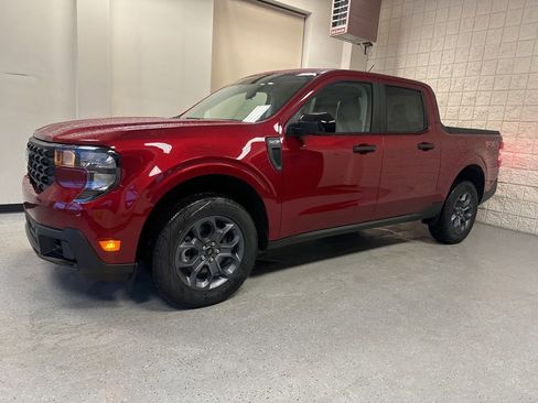 New 2025 Ford Maverick XLT w/ XLT Luxury Package image 13