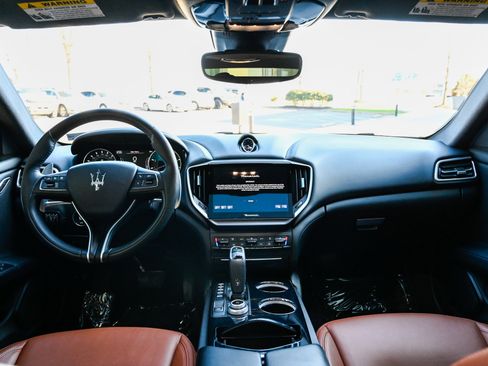 Used 2022 Maserati Ghibli Modena Q4 AWD/4WD image 43