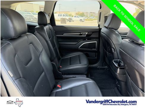 Used 2025 Kia Telluride S FWD image 27