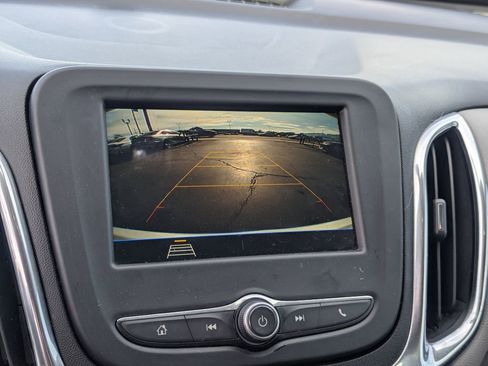 Used 2019 Chevrolet Equinox LS w/ LS Convenience Package image 14