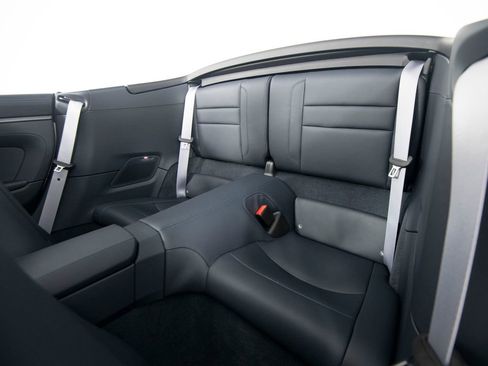 Certified 2025 Porsche 911 Carrera RWD image 41