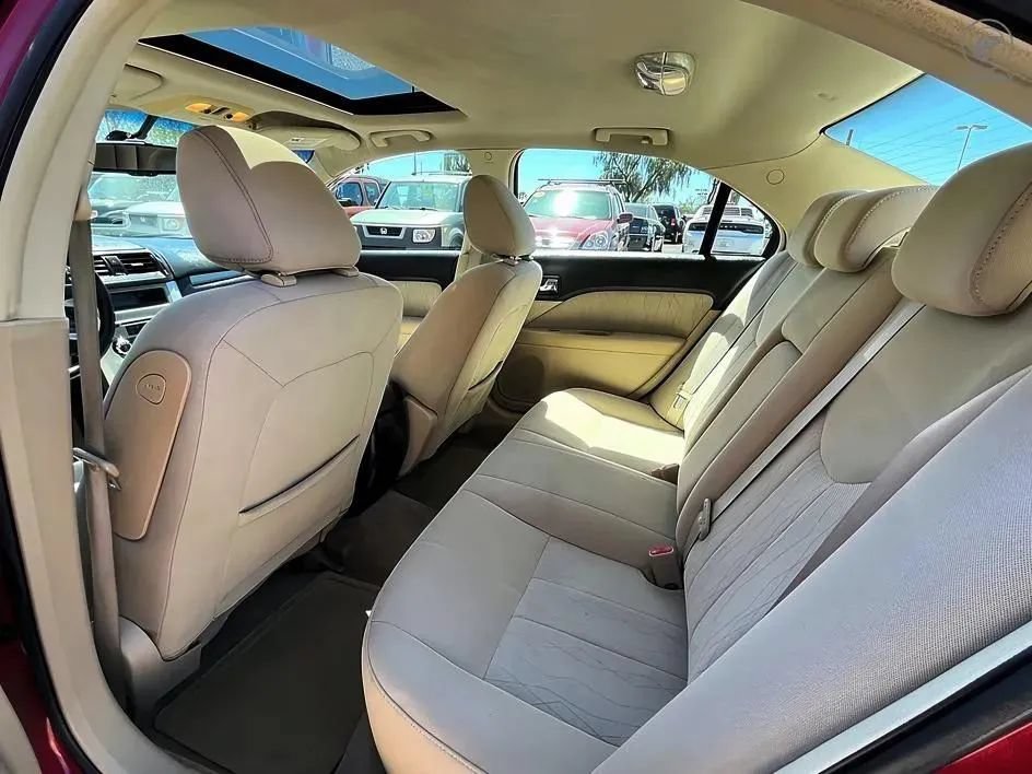 Used 2010 Mercury Milan FWD image 13
