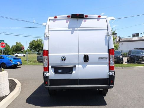 Used 2025 RAM ProMaster 2500 w/ Convenience Group FWD image 4