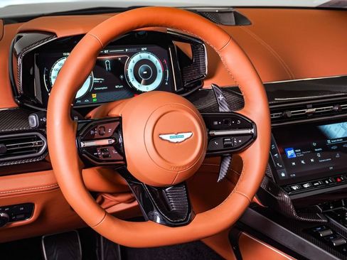 Used 2026 Aston Martin Vanquish Convertible RWD image 28