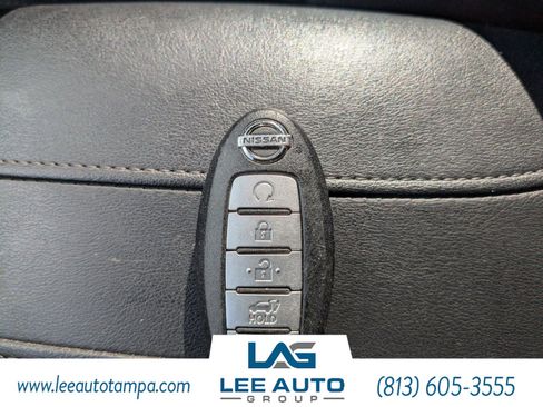 Used 2019 Nissan Rogue S image 27