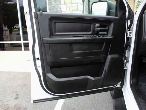 Used 2019 RAM 1500 Express w/ Express Value Package image 10