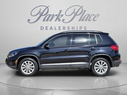 Used 2018 Volkswagen Tiguan Limited w/ Premium Package FWD image 2