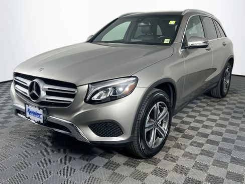 Used 2019 Mercedes-Benz GLC 300 4MATIC image 2