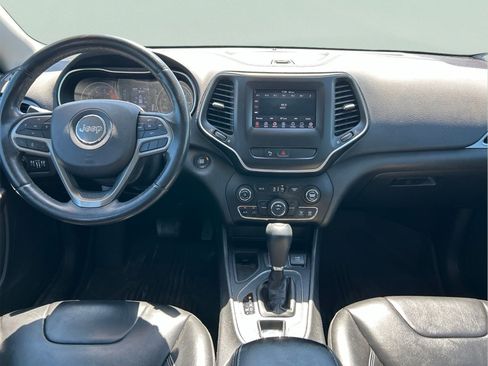 Certified 2019 Jeep Cherokee Latitude Plus FWD image 13