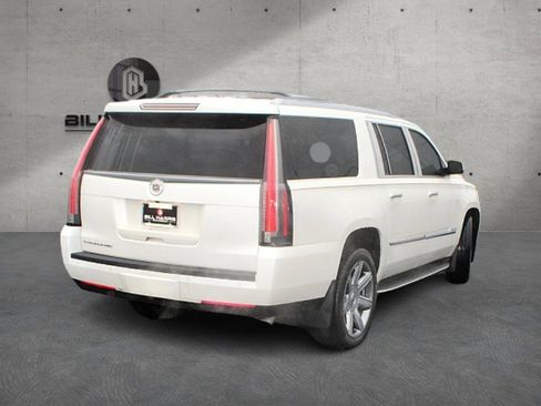 Used 2015 Cadillac Escalade ESV Luxury image 4