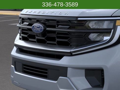 New 2025 Ford Expedition Max Platinum w/ Platinum Ultimate Package image 17