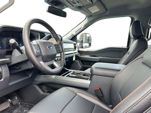 New 2026 Ford F350 Lariat w/ Black Appearance Package image 40