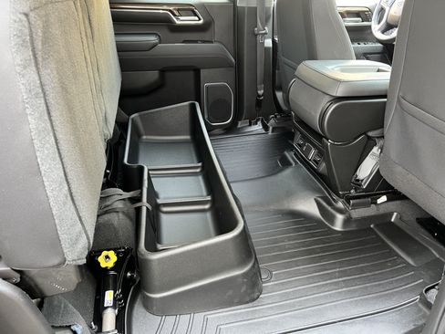 Used 2023 Chevrolet Silverado 1500 RST w/ Z71 Off-Road Package AWD/4WD image 21