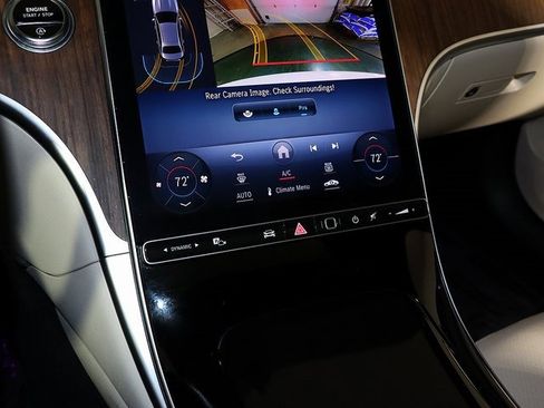 Used 2024 Mercedes-Benz C 300 4MATIC Sedan image 19