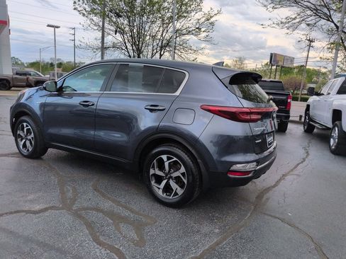 Used 2020 Kia Sportage LX w/ LX Popular Package AWD/4WD image 3
