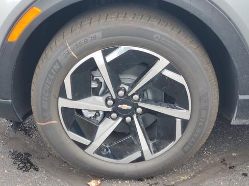 New 2026 Chevrolet Equinox EV LT image 5