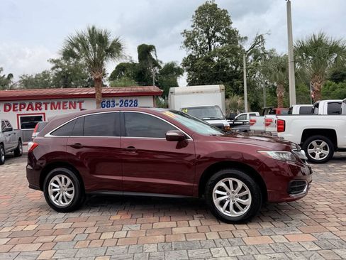 Used 2017 Acura RDX w/ AcuraWatch Plus Package FWD image 4