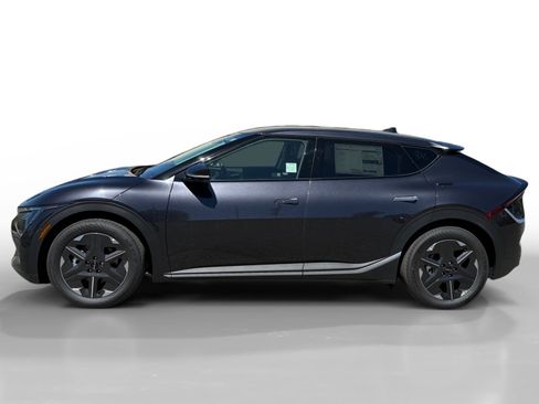 New 2026 Kia EV6 Light RWD image 2