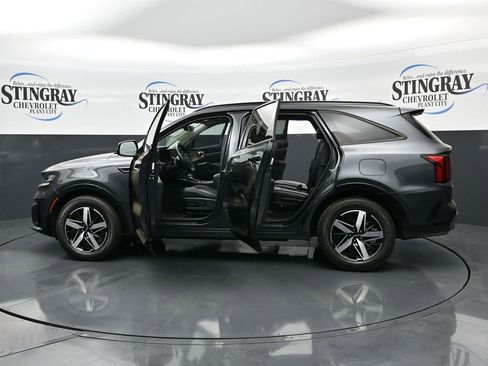 Used 2023 Kia Sorento EX image 28