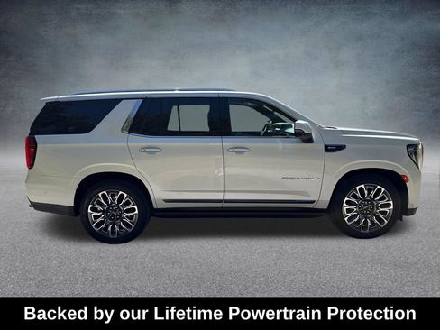 Used 2024 GMC Yukon Denali Ultimate AWD/4WD image 8