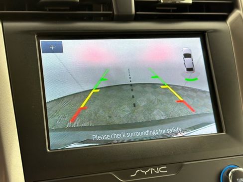 Used 2019 Ford Fusion SE FWD image 18