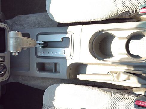 Used 2013 Nissan Frontier SV AWD/4WD image 13