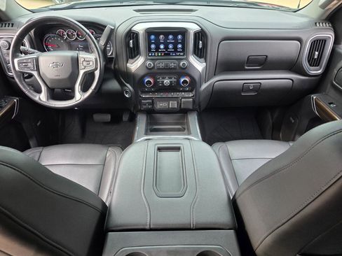Used 2020 Chevrolet Silverado 1500 LT Trail Boss AWD/4WD image 17