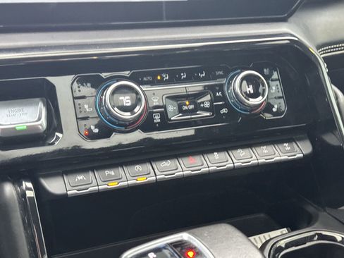 Used 2022 GMC Sierra 1500 AT4X image 18