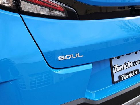 Used 2025 Kia Soul EX image 26