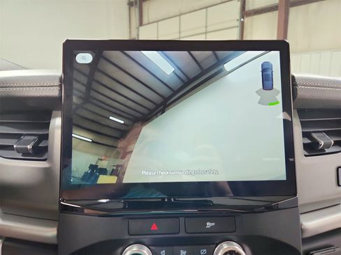 Used 2023 Ford Expedition Max XLT image 30